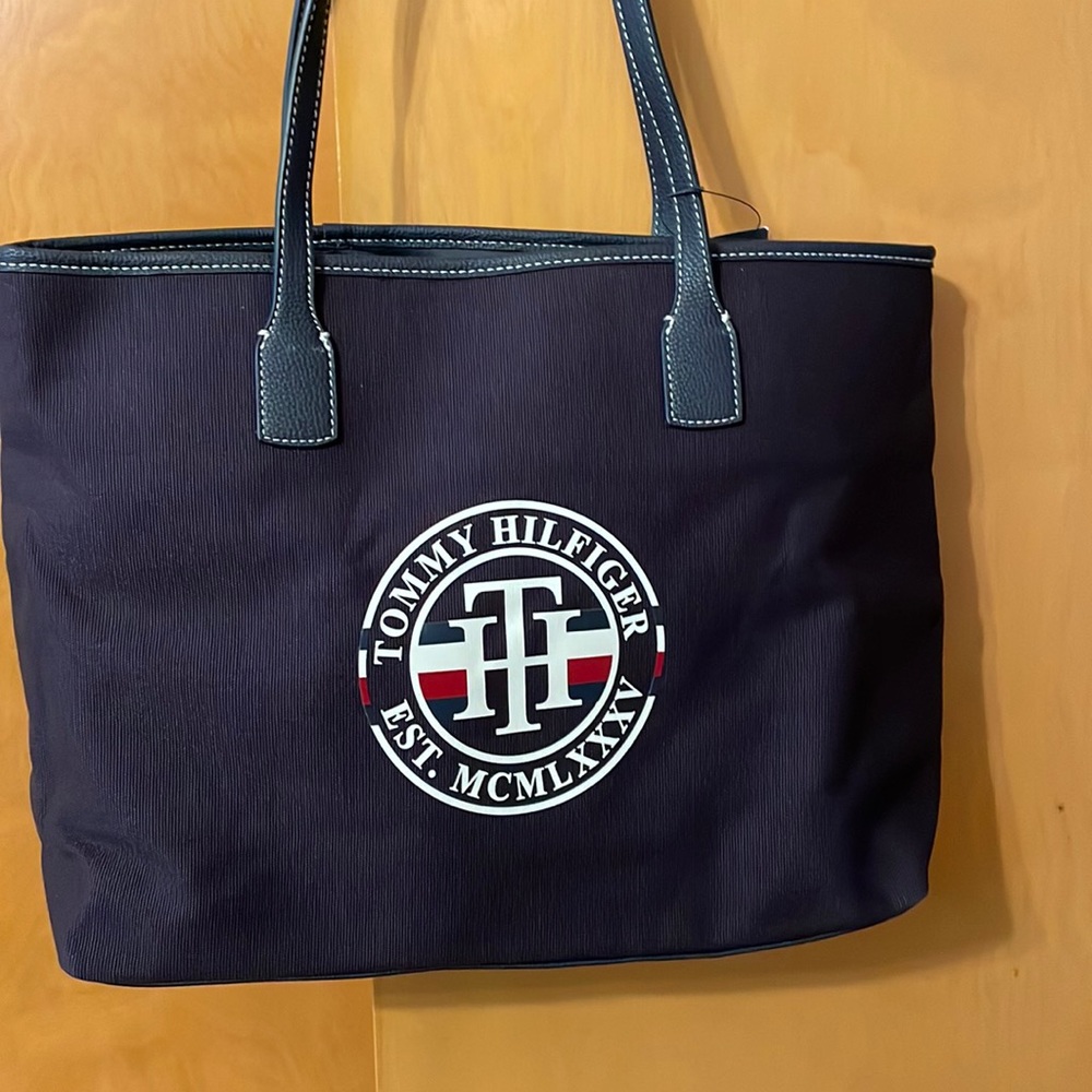 Tommy Hilfiger New Tote